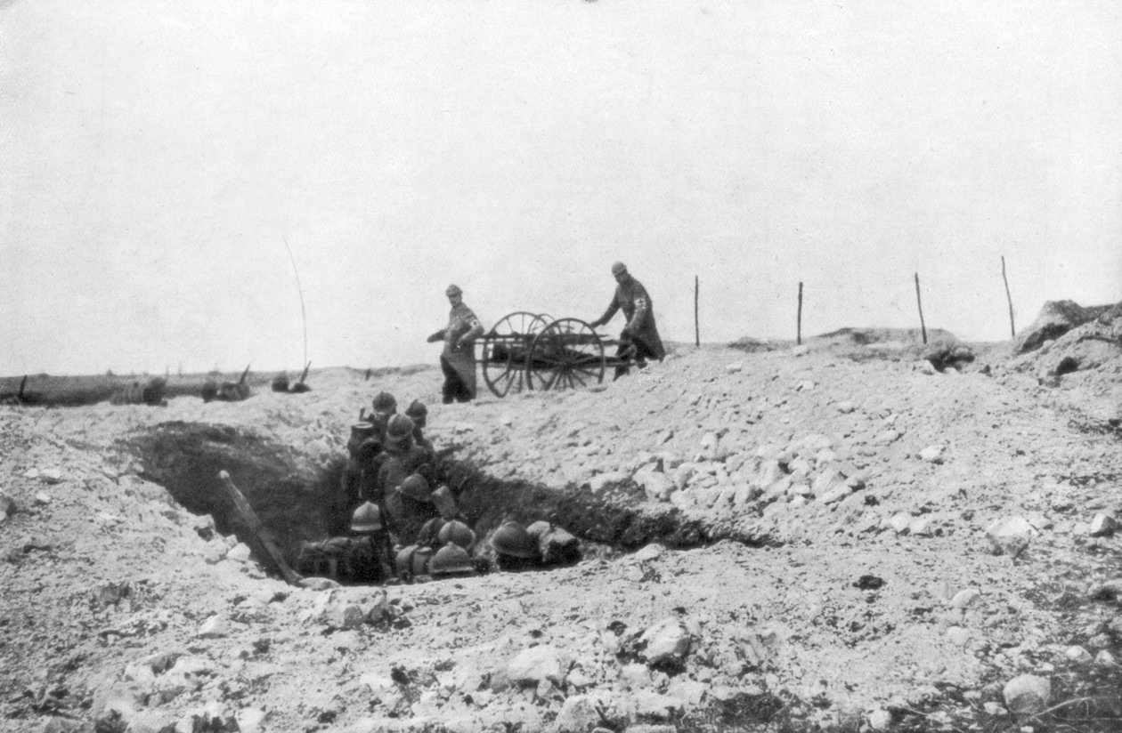 Franska soldater i ett rävhål, Andra slaget vid Champagne, Frankrike, 25 september-6 november 1915 av Unbekannt