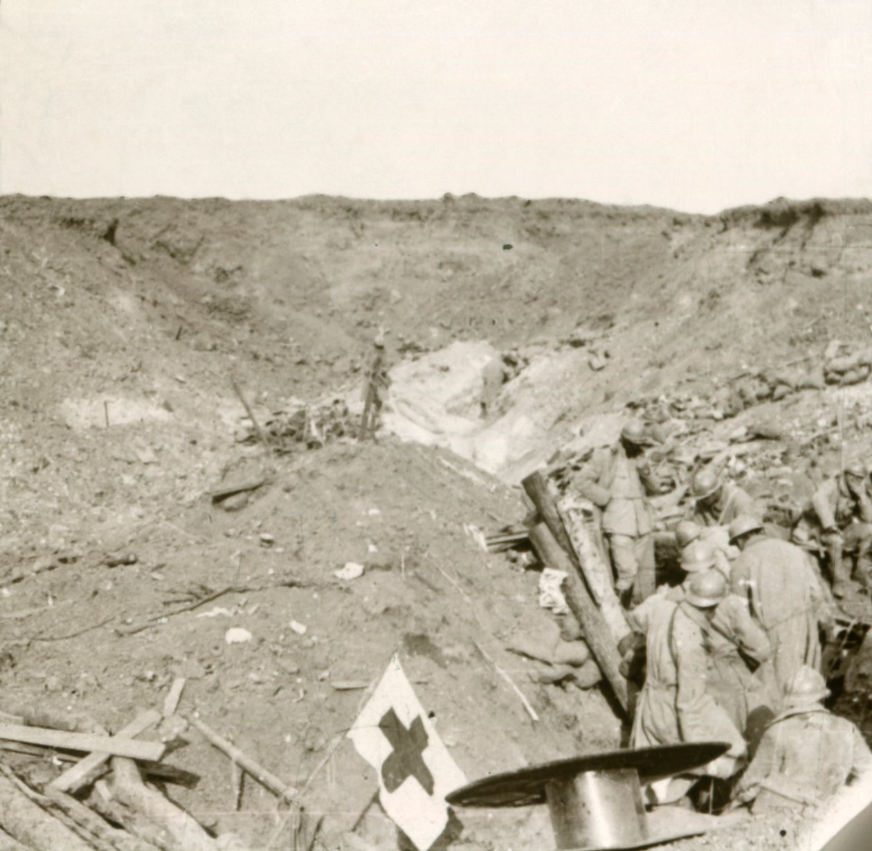 Frontlinjen, Sailly-Saillisel, norra Frankrike, c1914-c1918 av Unbekannt
