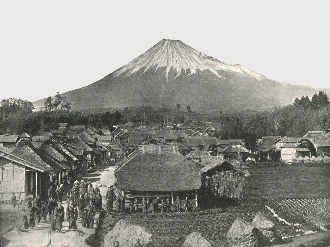 Fujiyama, The Sacred Mountain, från Jedzumi Village, Japan, 1895. av Unbekannt