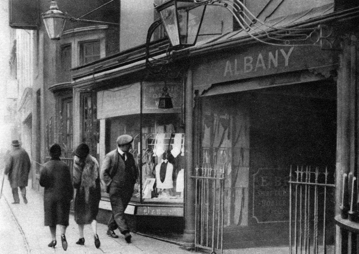 Porthus på Vigo Street som leder till Albany-kamrarna, London, 1926-1927 av Unbekannt