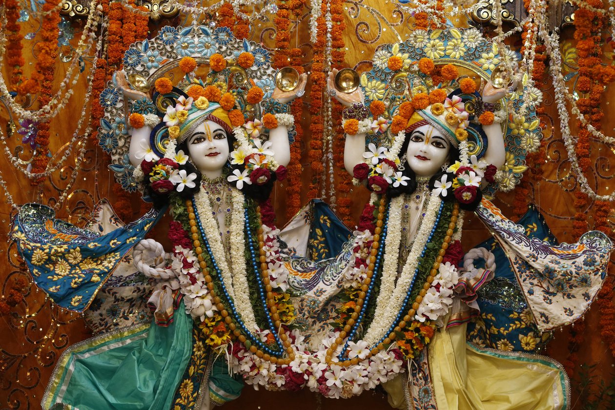 Gaura Neeta Murthys i Krishna-Balaram-templet, Veerindavam. Indien av Unbekannt