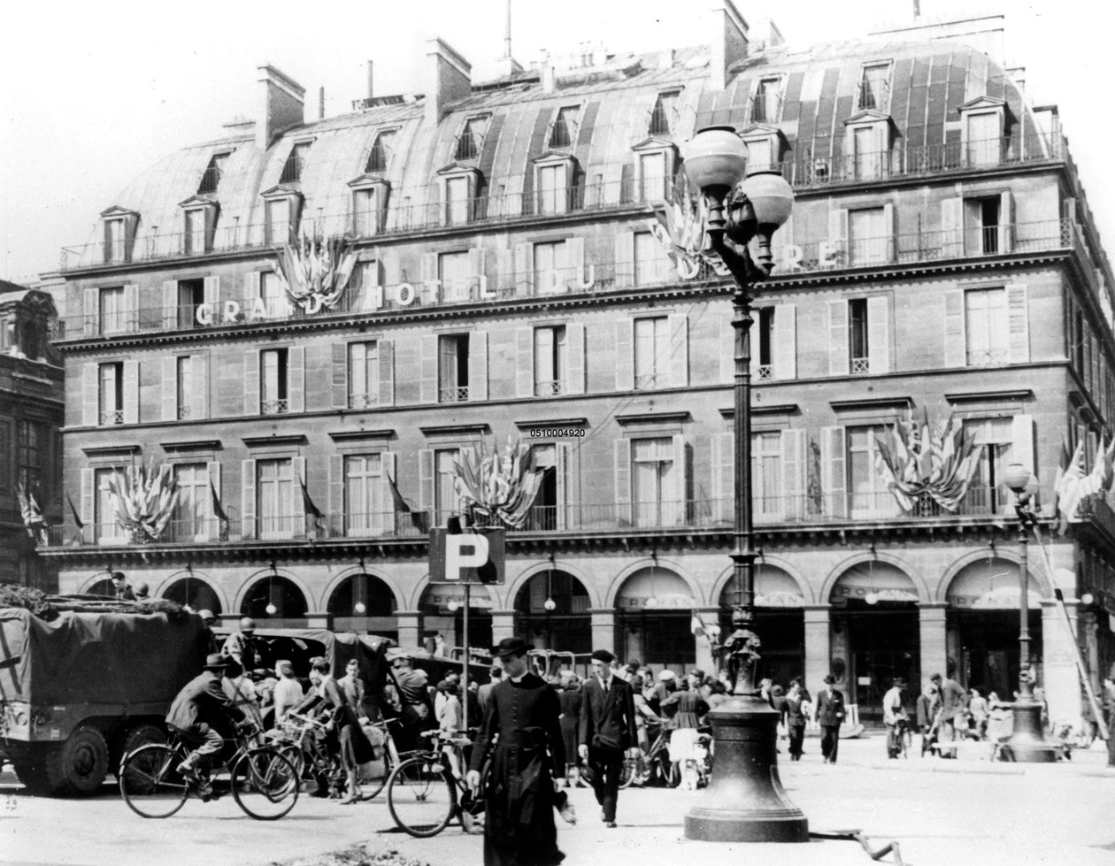General Leclercs franska trupper i centrala Paris, augusti 1944 av Unbekannt