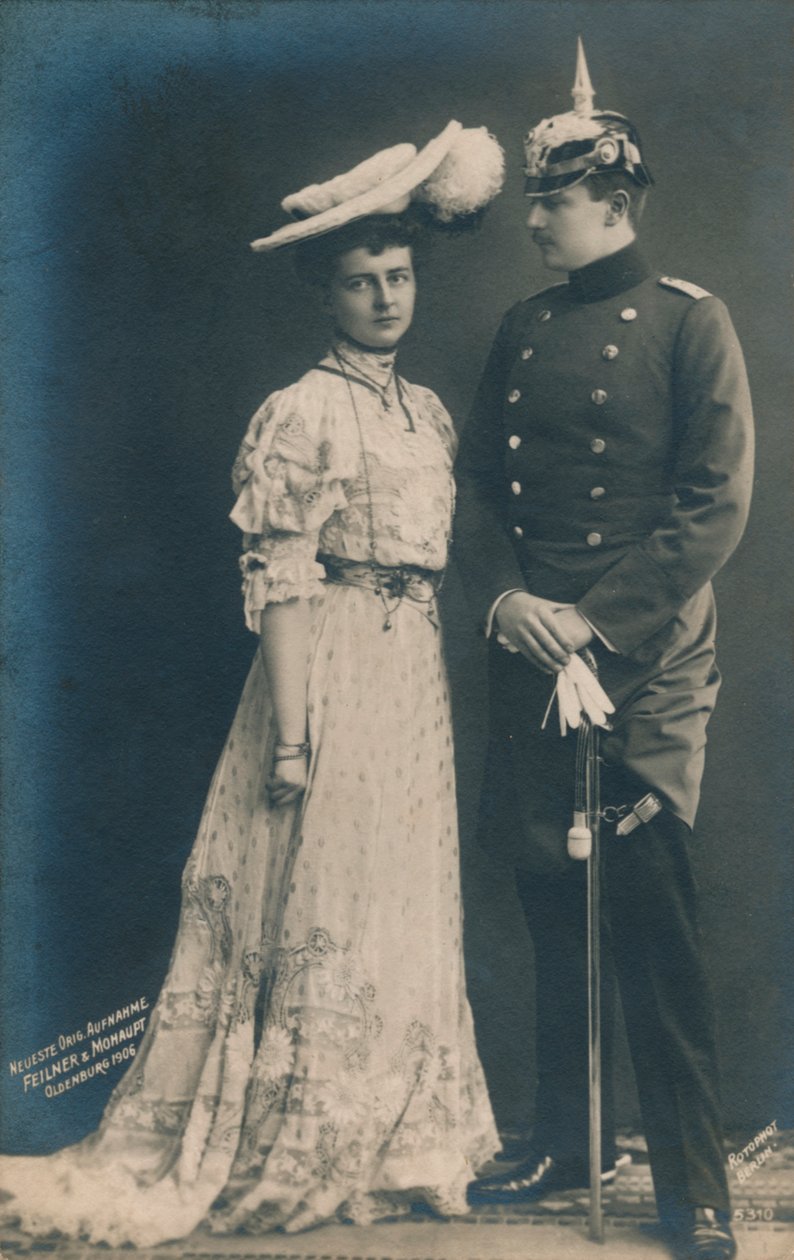 tyskt par. Med man i uniform, 1906 av Unbekannt