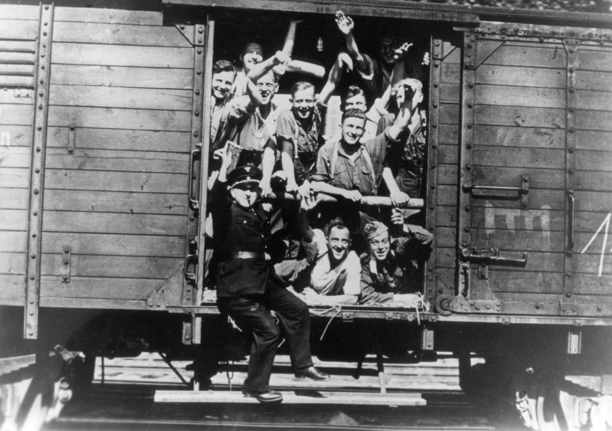 Tyska soldater i en järnvägsvagn, Frankrike, augusti 1940 av Unbekannt