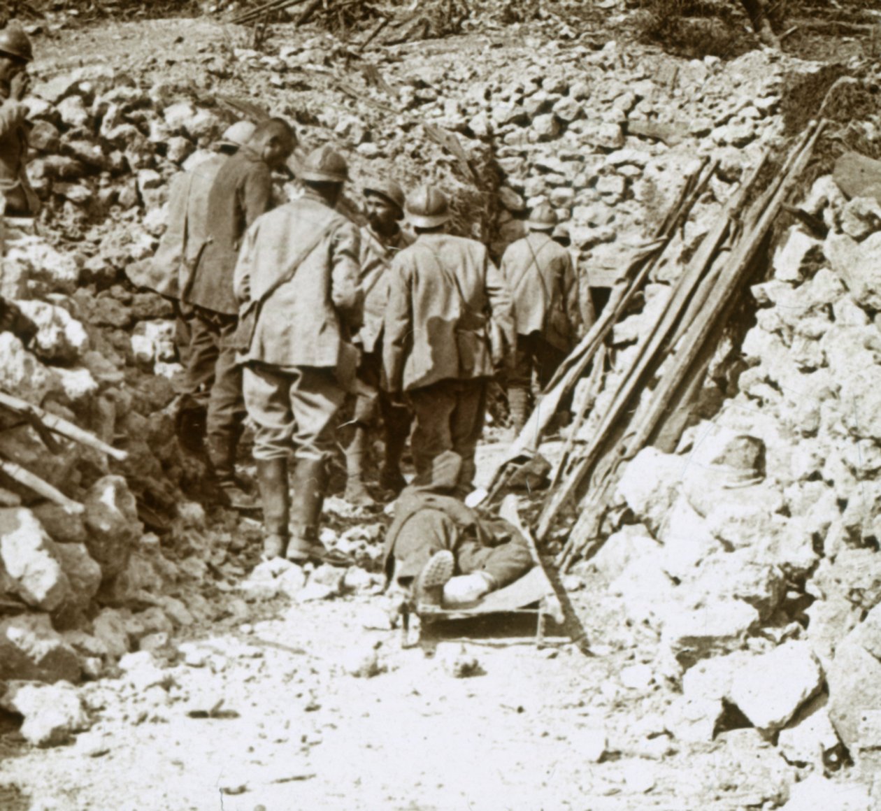 Tyska sårade, Thiaumont, Verdun, norra Frankrike, c1914-c1918 av Unbekannt