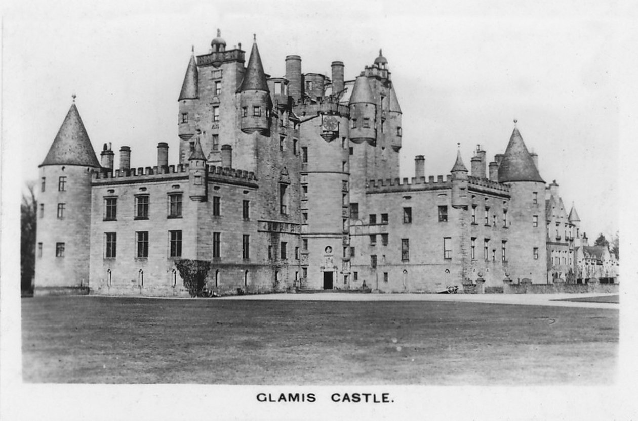 Glamis slott, 1937 av Unbekannt