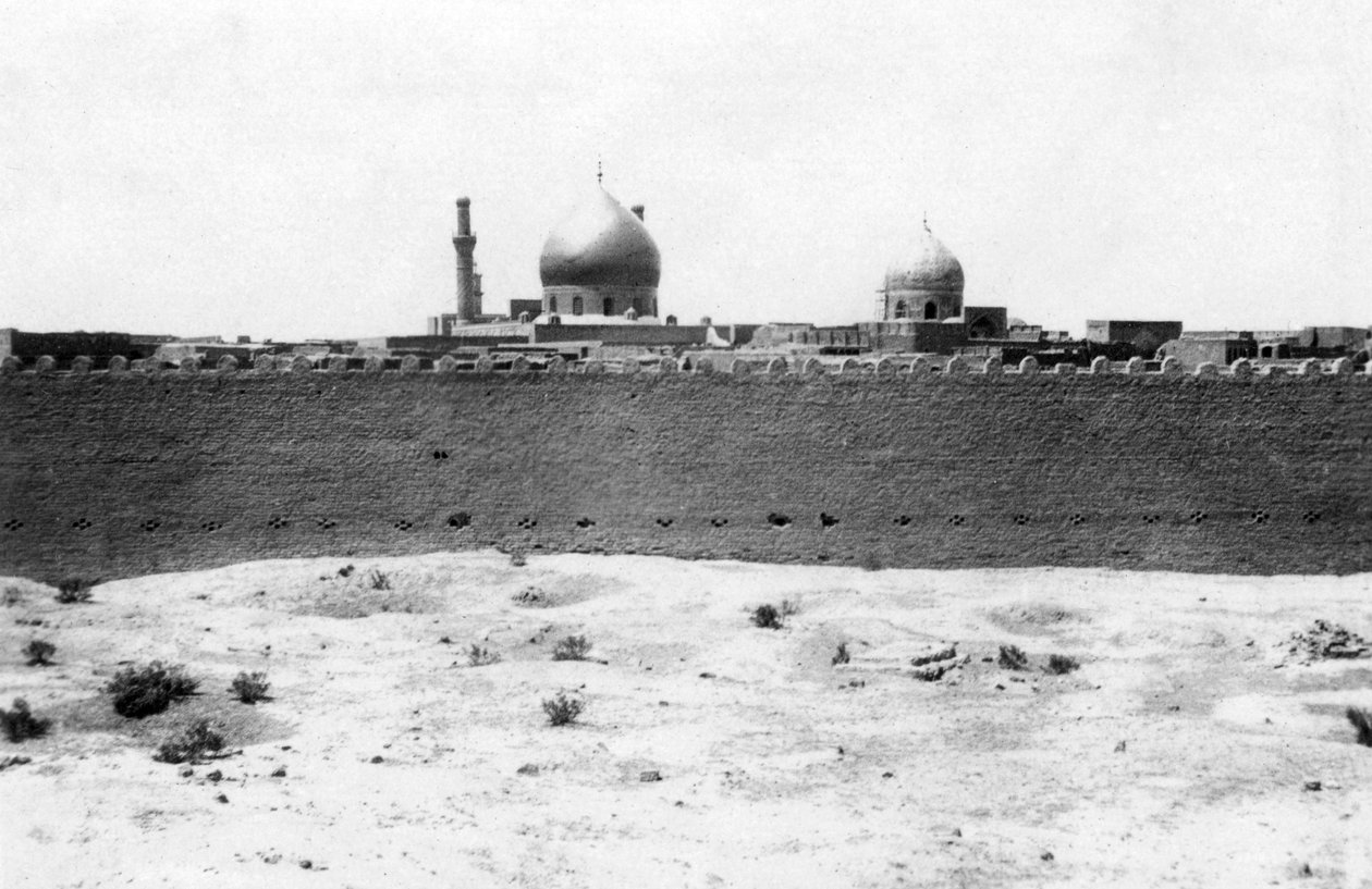 Gyllene kupolen i Samarra-moskén, Mesopotamien, 1918 av Unbekannt