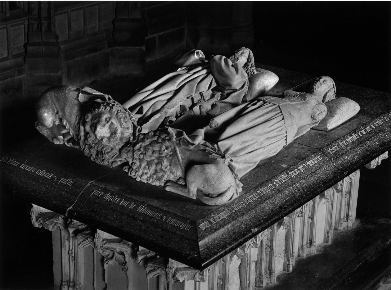 Gotisk konst: Gisanter av Charles I av Bourbon (1401-1457) och Agnes av Bourgogne (1407-1476) skulpterade av Jacques Morel (1417-1459). 1448-1453. Kyrkan Saint Pierre de Souvigny (Allier). av Unbekannt