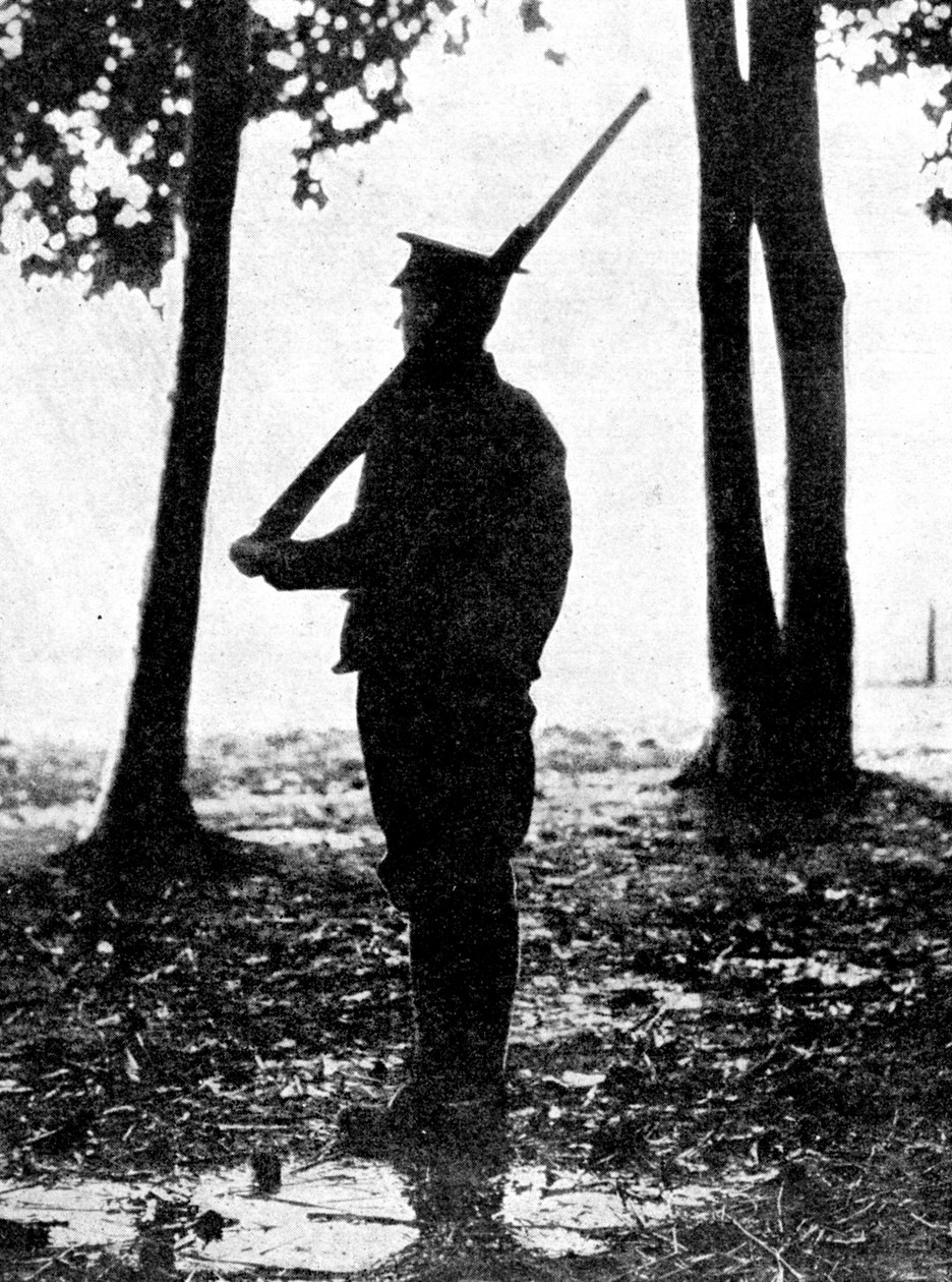 Grå gryning på slagfältet, brittiskt kavalleri, belgiska gränsen, första världskriget, 1914 av Unbekannt