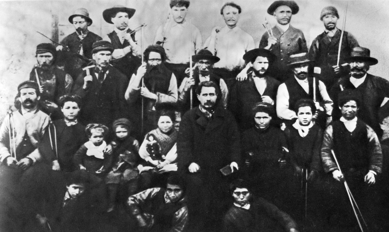 Grupp av parisiska arbetare som deltar i kommunen, fotografi. Paris kommun 1871 av Unbekannt