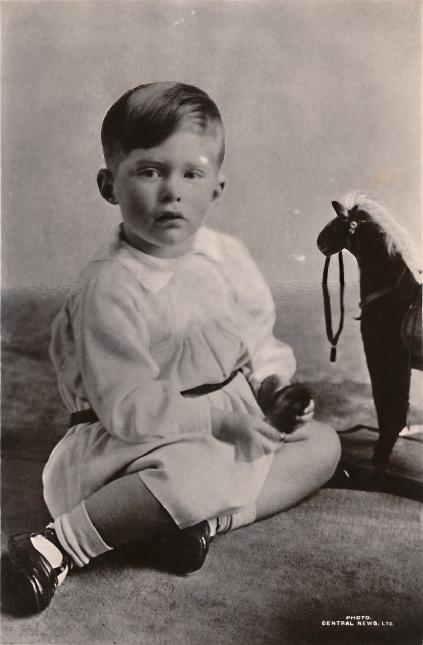 H.R.H. Prinsessan Marys äldre son, Hon. George. Henry Hubert Lascelles, c1926. av Unbekannt