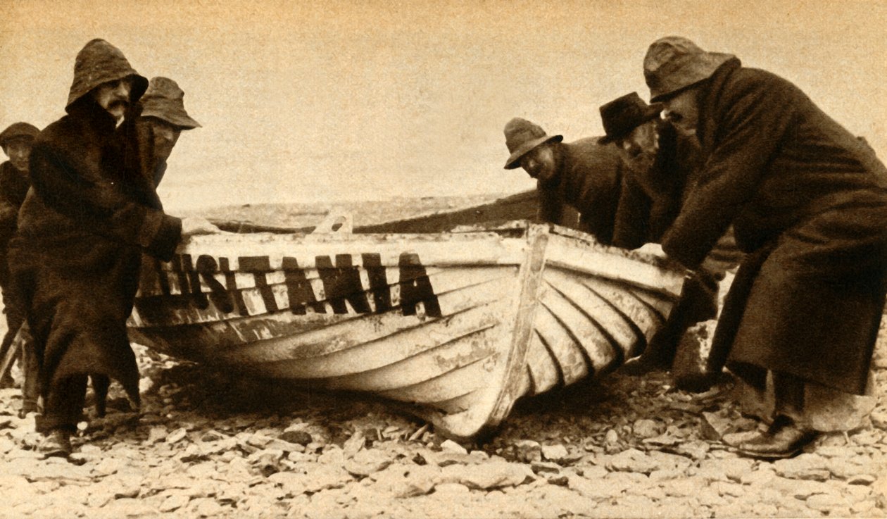 Upphalning av en av Lusitanias-båtarna, Irland, maj 1915, 1933. av Unbekannt