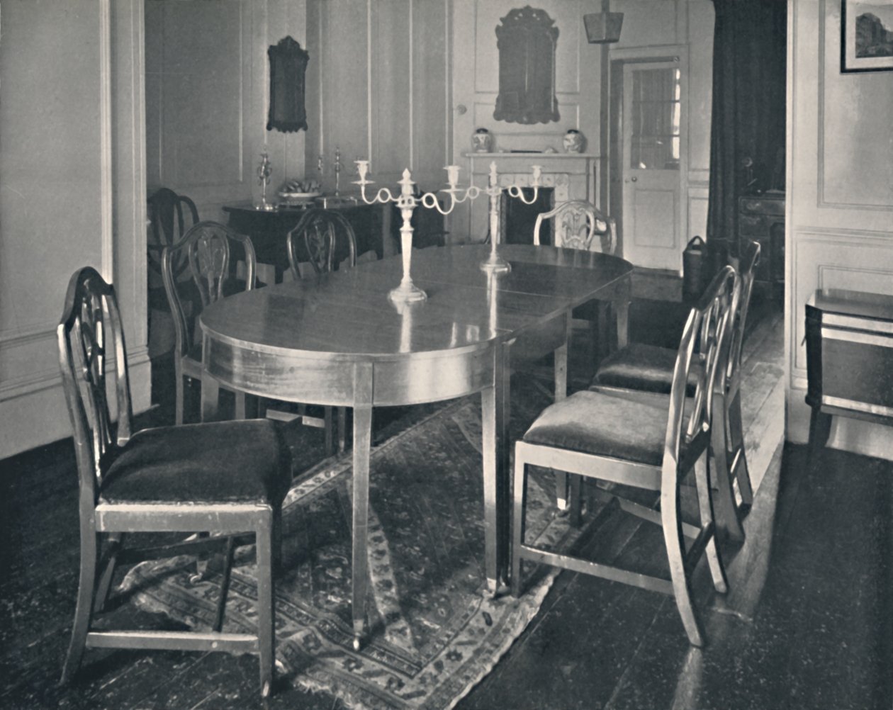 Hepplewhite matsalsmöbler i mahogny, 1760-1770, 1928 av Unbekannt