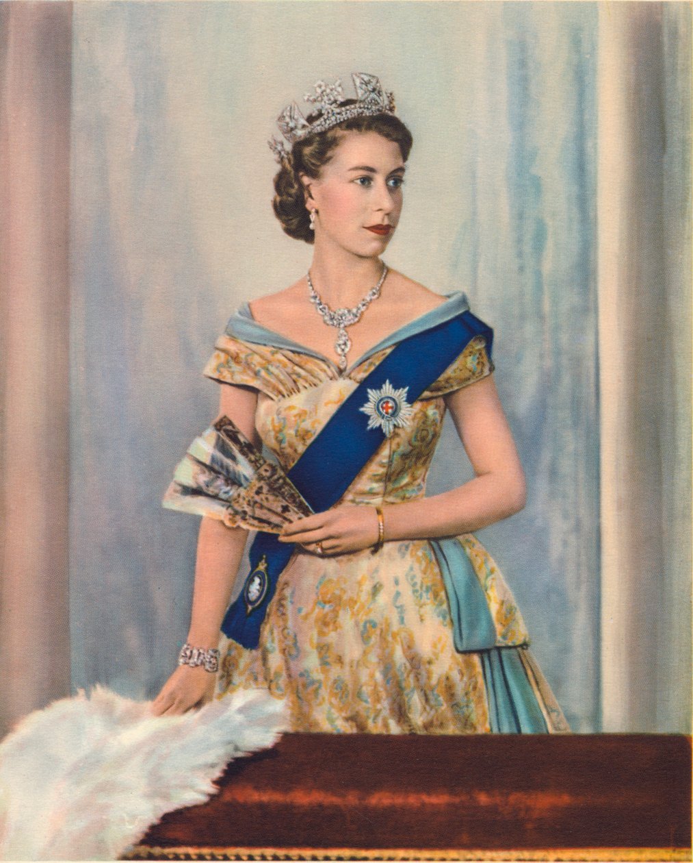 Hennes Majestät Drottning Elizabeth II, c1953 av Unbekannt