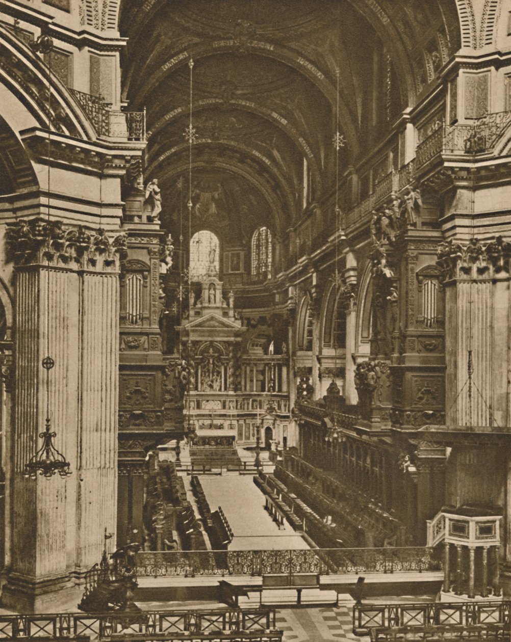 St. Pauls högaltare sett ner i körens långa utsikt, c1935. av Unbekannt