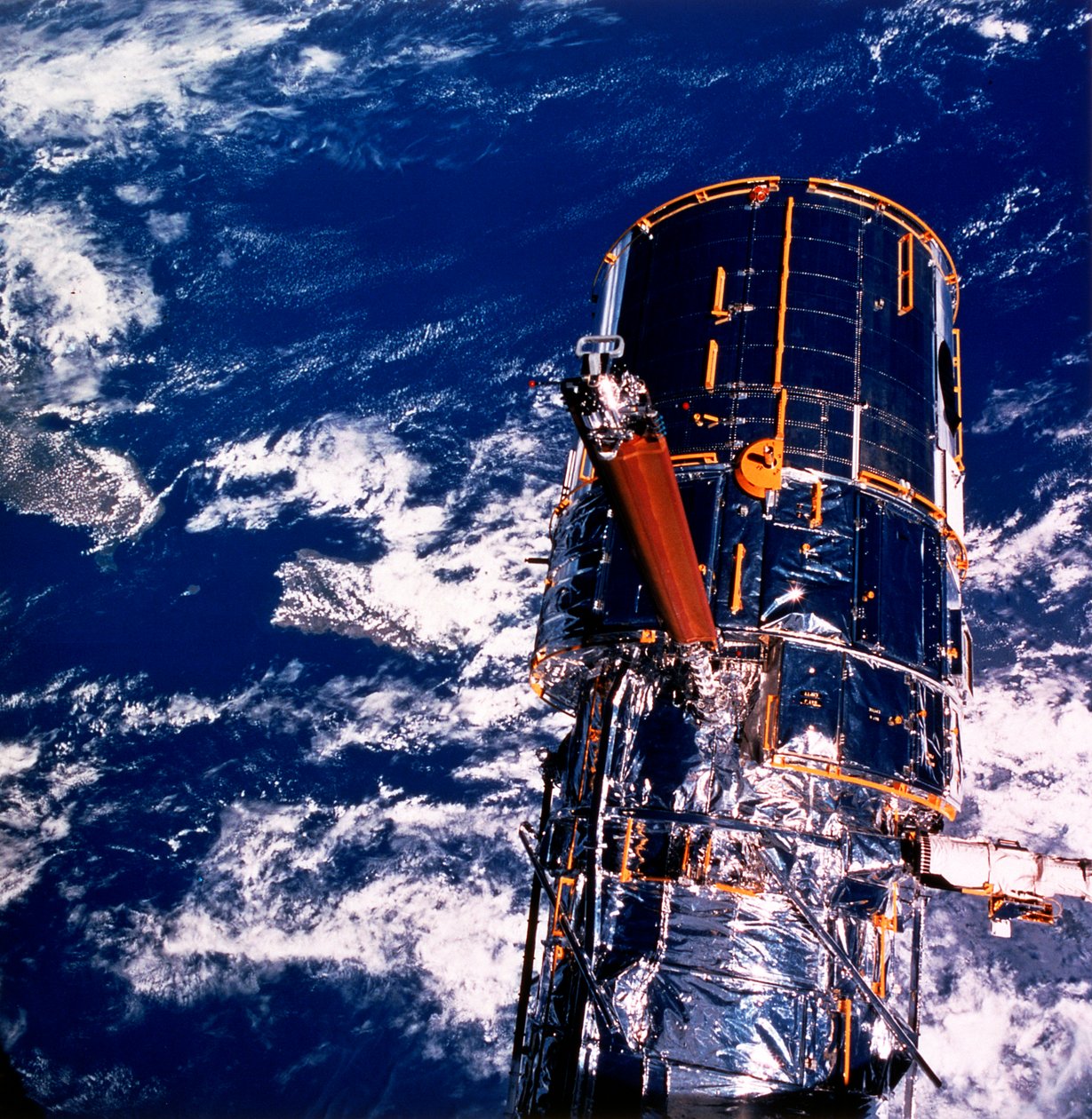 Hubble rymdteleskop ovanför jorden av Unbekannt