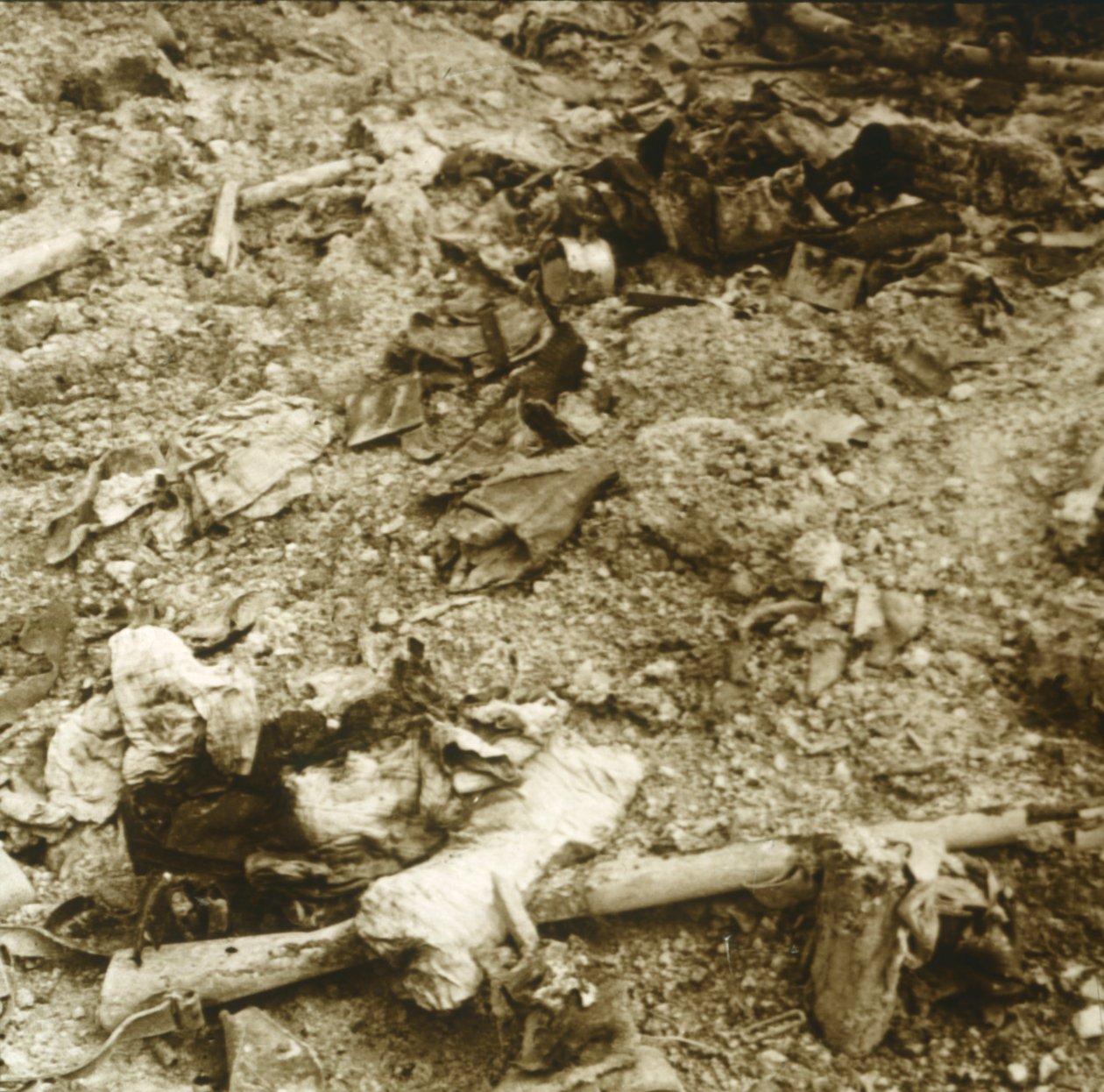 Mänskliga kvarlevor, Verdun, norra Frankrike, c1914-c1918 av Unbekannt