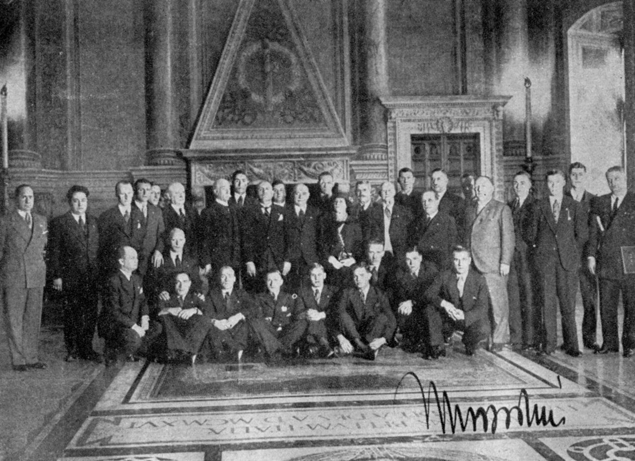 Il Duce poserar, FA-turné, Palazzo di Venezia, Rom, Italien, 1933 av Unbekannt