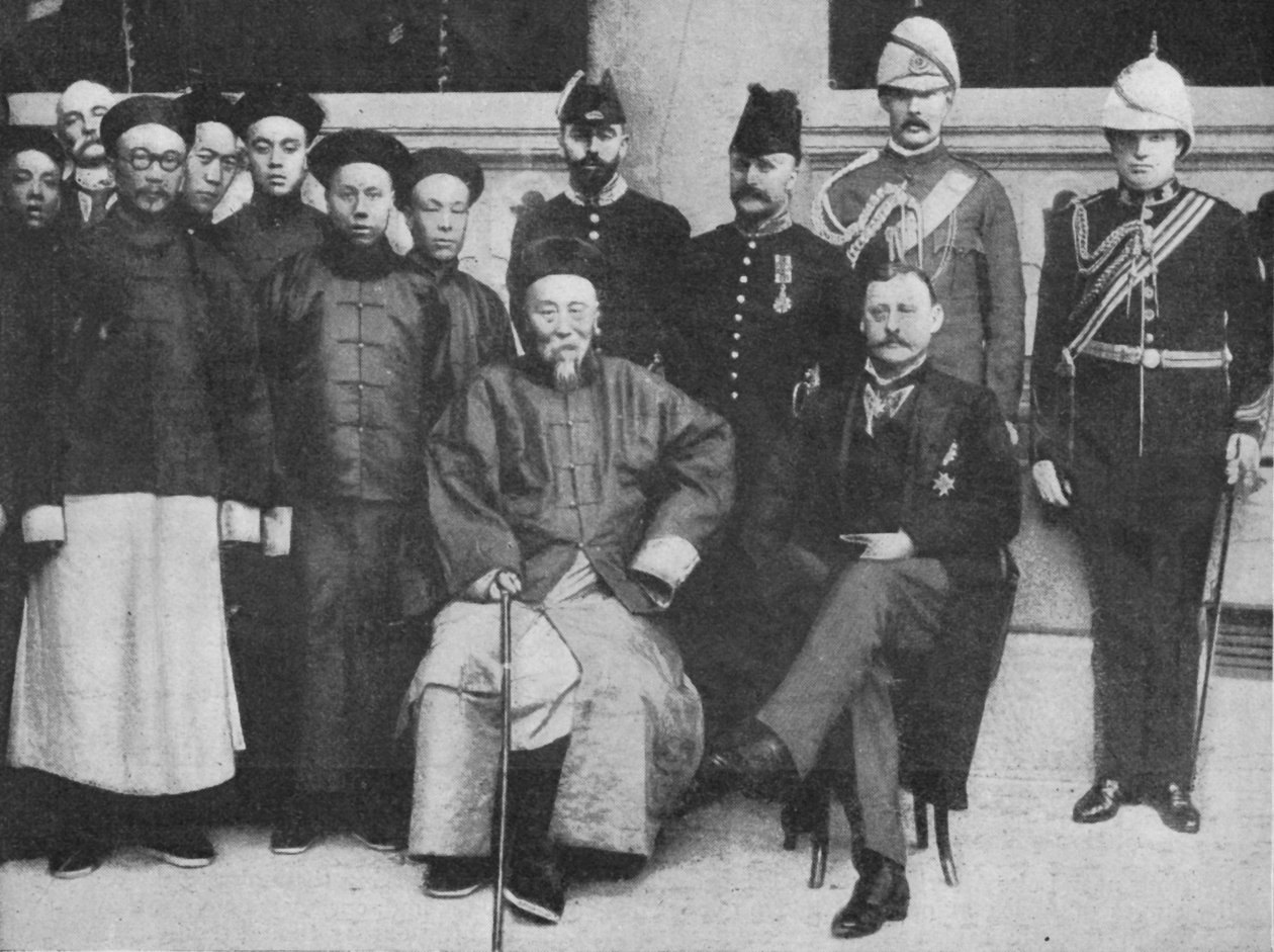 In Far Cathay - En intressant grupp i Hong Kong, tagen innan Li Hung åkte till Pekin, 1900 av Unbekannt
