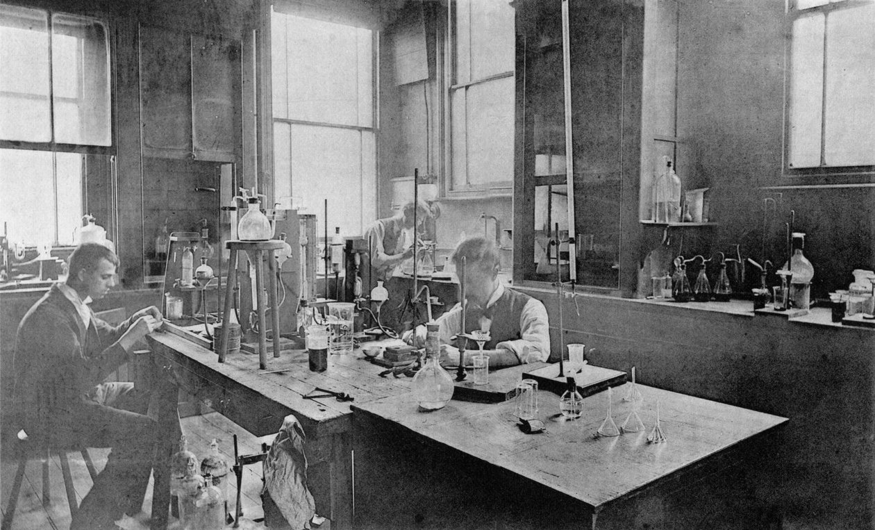 Industriellt laboratorium vid Thomas Firth & Sons Norfolk Works, Sheffield, c1900 av Unbekannt