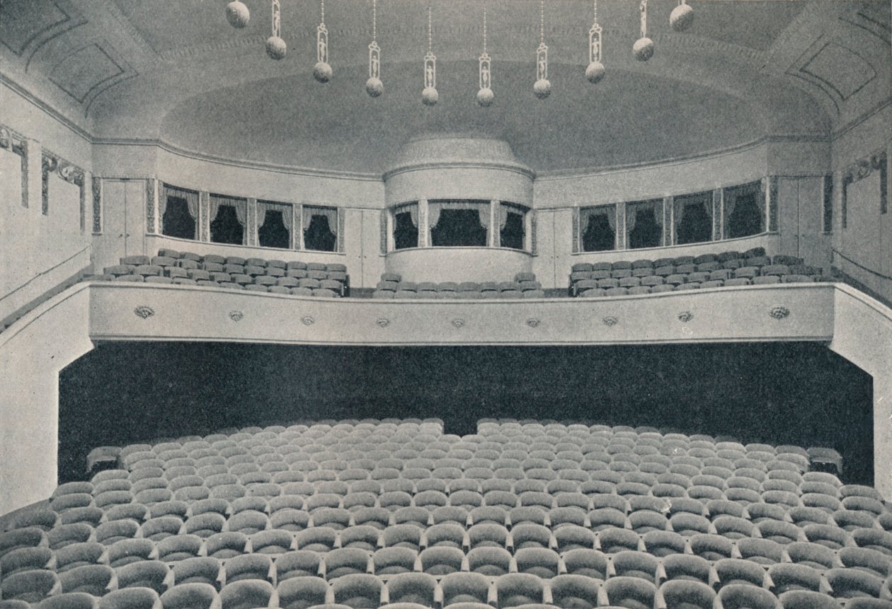 Interiör av en ny kinoteater i West End i Berlin, c1913 av Unbekannt