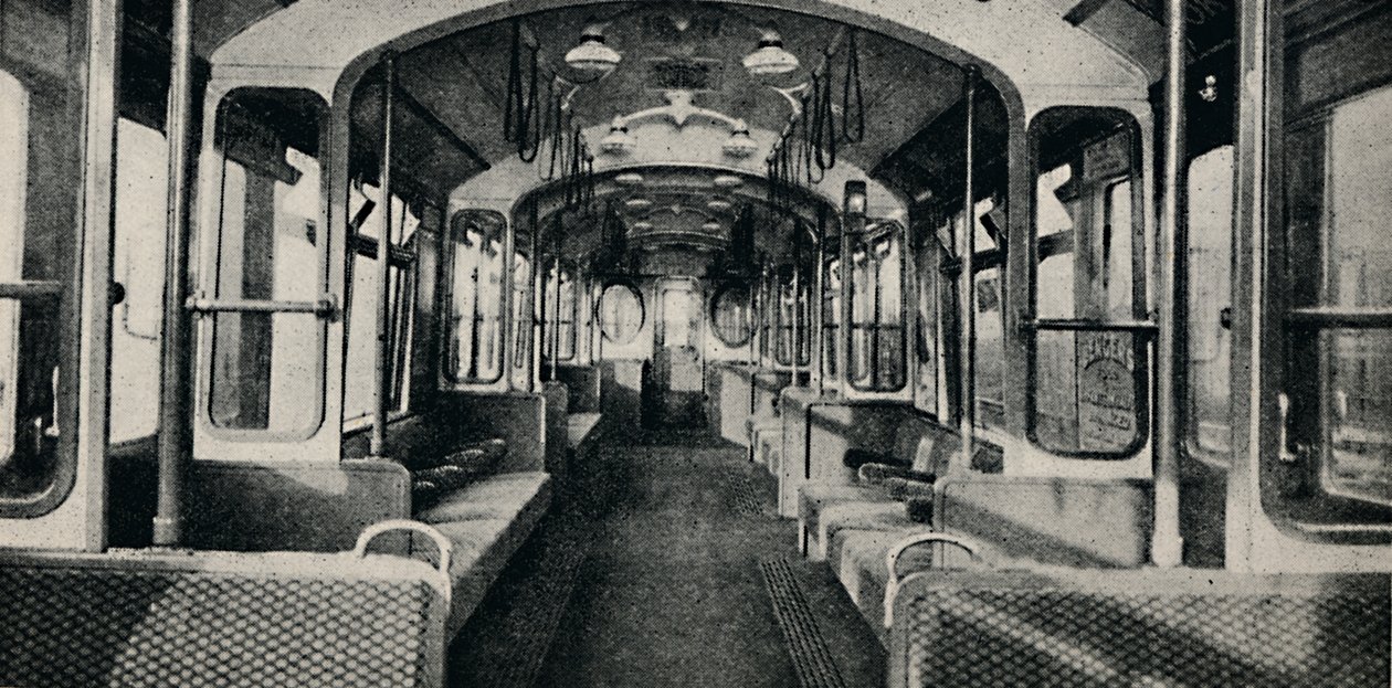 Interiör av den senaste typen av tubbuss, 1926 av Unbekannt