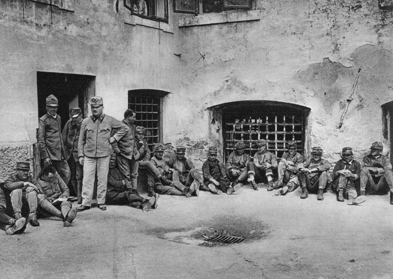 Italienska fångar i Ljubljana Laibach slott, första världskriget, 1915 av Unbekannt