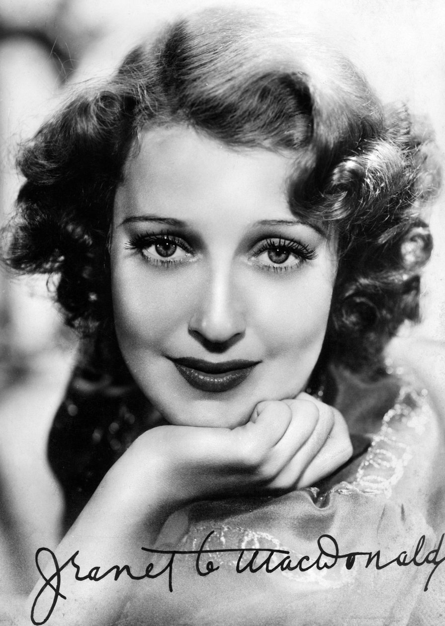 Jeanette MacDonald 1903-1965, amerikansk sångerska och skådespelerska, c1930-c1940s av Unbekannt