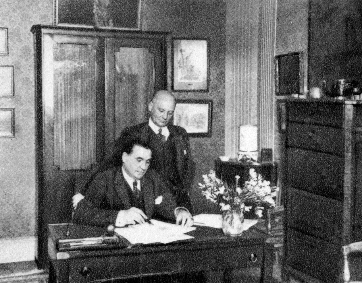 Jerome och Jean Charaud, franska författare, 1932 av Unbekannt