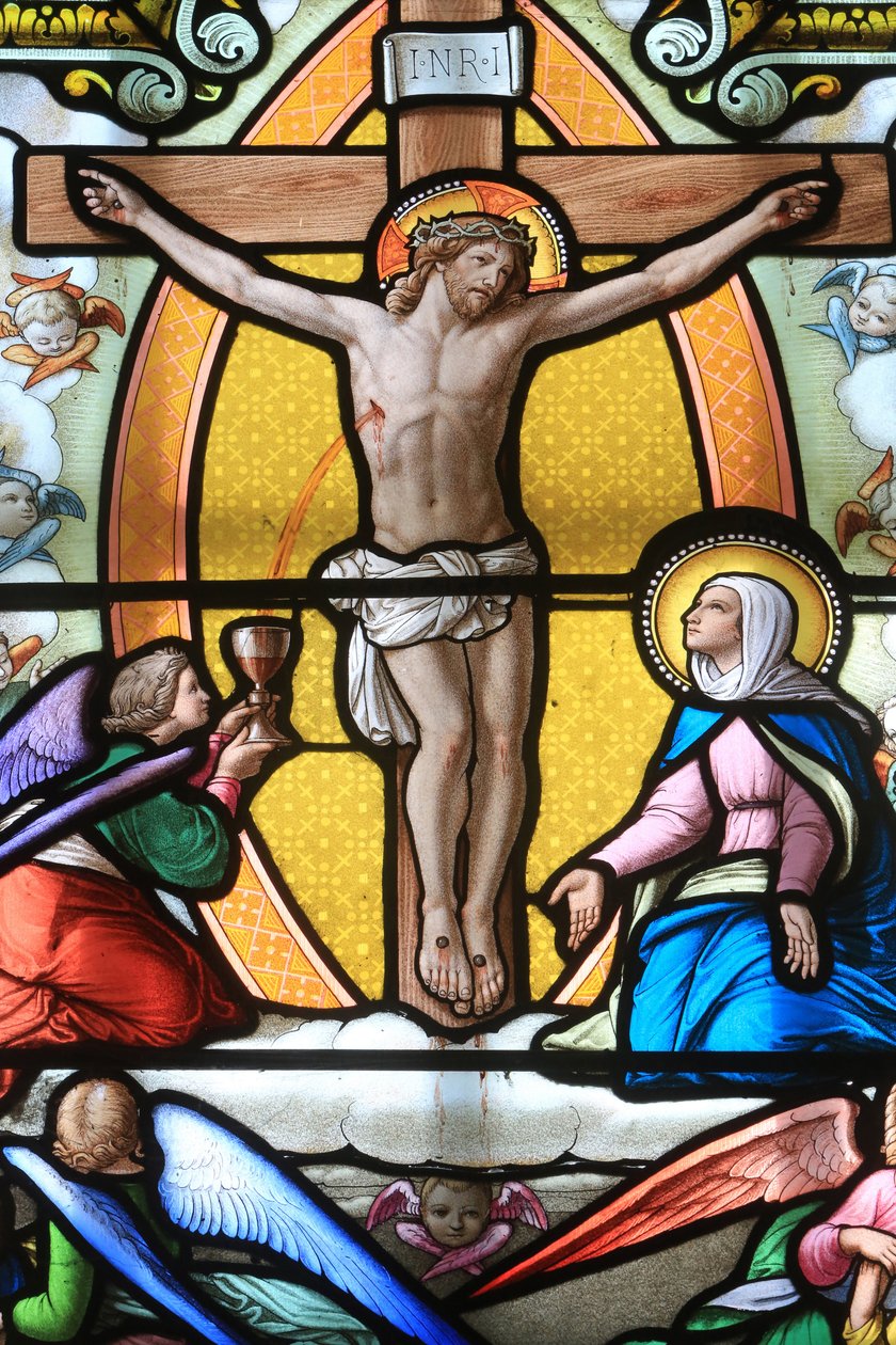 Jesus Kristus på korset. Fönster i målat glas. Vår Fru av la Salettes helgedom, La Salette-Fallavaux, Frankrike av Unbekannt