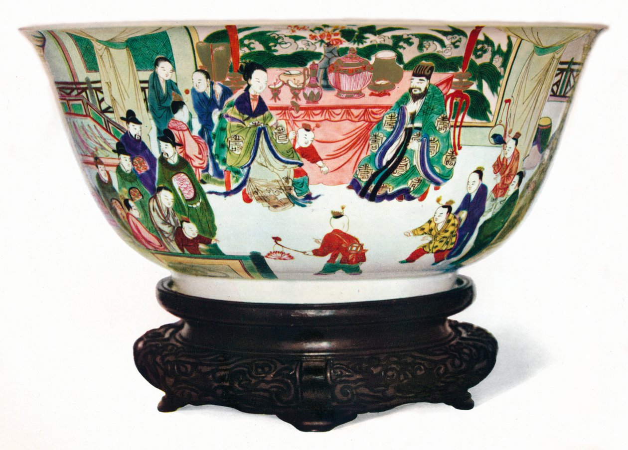 Kangxi Period Famille Verte skål med en scen av det kejserliga hovet, kinesiska, c1705 av Unbekannt