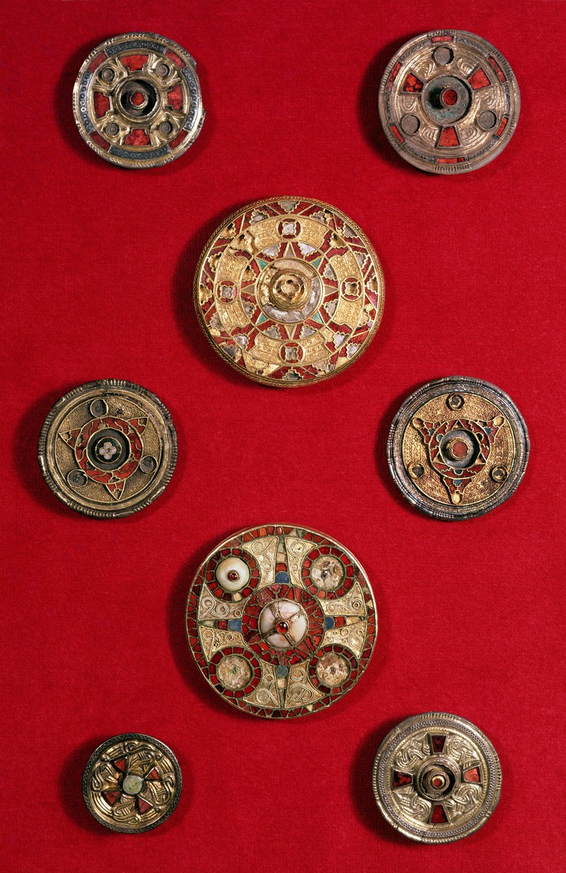 Kentish Circular Jeweled Brooches, anglosaxiska, c.600-650 (guld, skal, granater och färgat glas) av Unbekannt