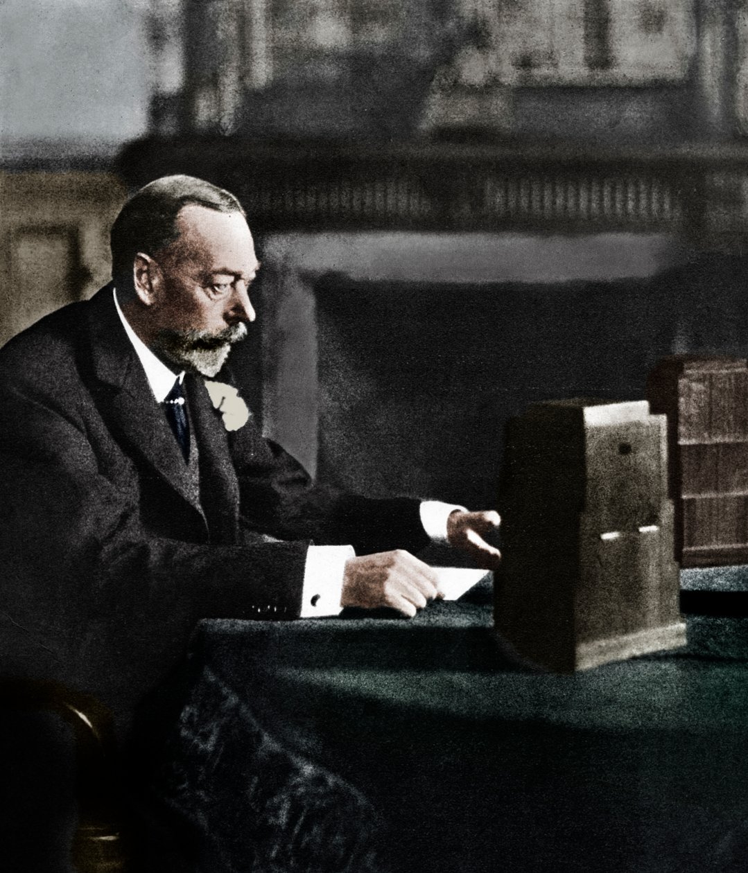 Kung George V sänder till imperiet på juldagen, Sandringham, 1935 av Unbekannt
