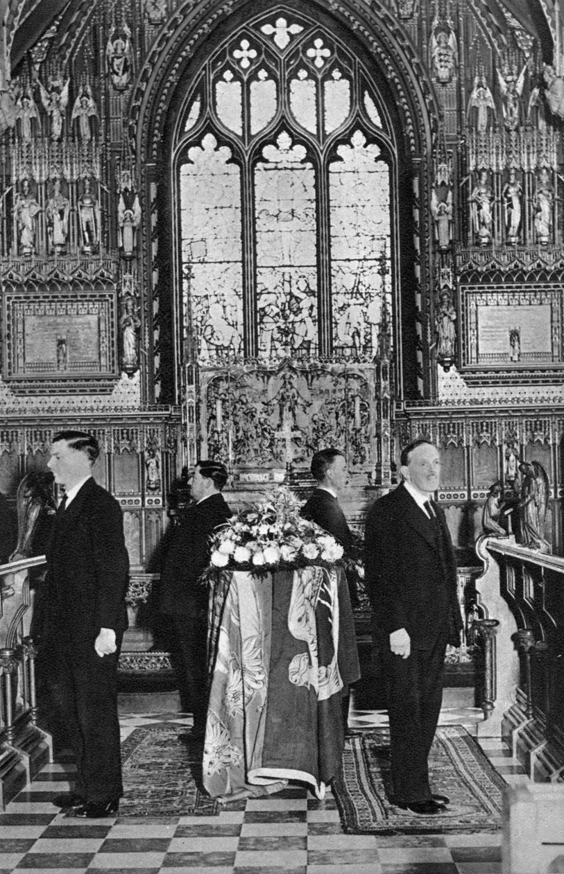 Kung George V liggande i staten, Church of St Mary Magdalene, Sandringham, Norfolk, januari 1936 av Unbekannt
