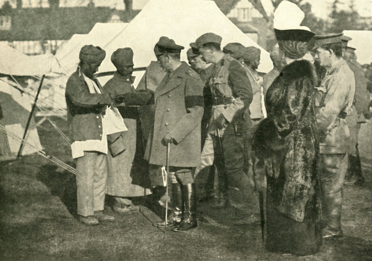 King George och Queen Mary besöker sårade soldater, första världskriget, 1915, c1920. av Unbekannt