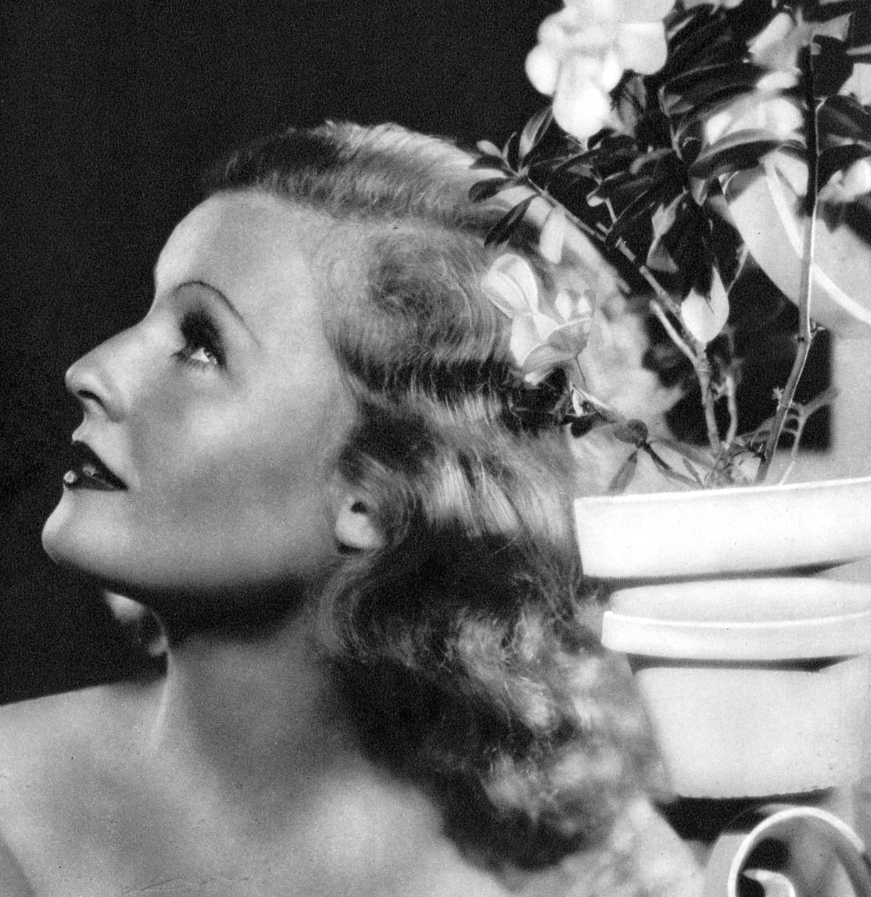 Lilian Harvey, brittisk född tysk skådespelerska och sångerska, 1934-1935 av Unbekannt