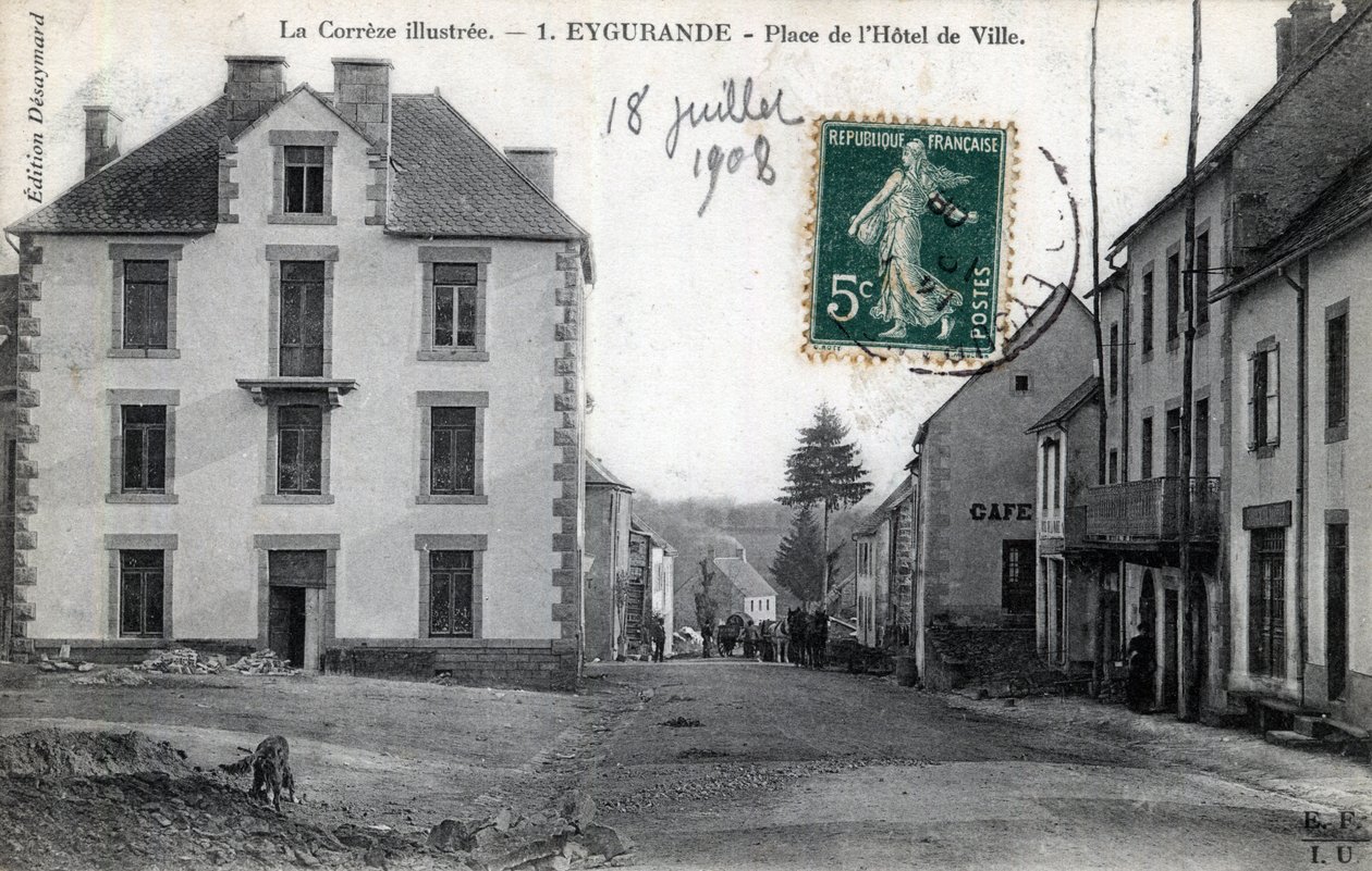 Limousin, Correze (19), Eygurande: utsikt över Place de l