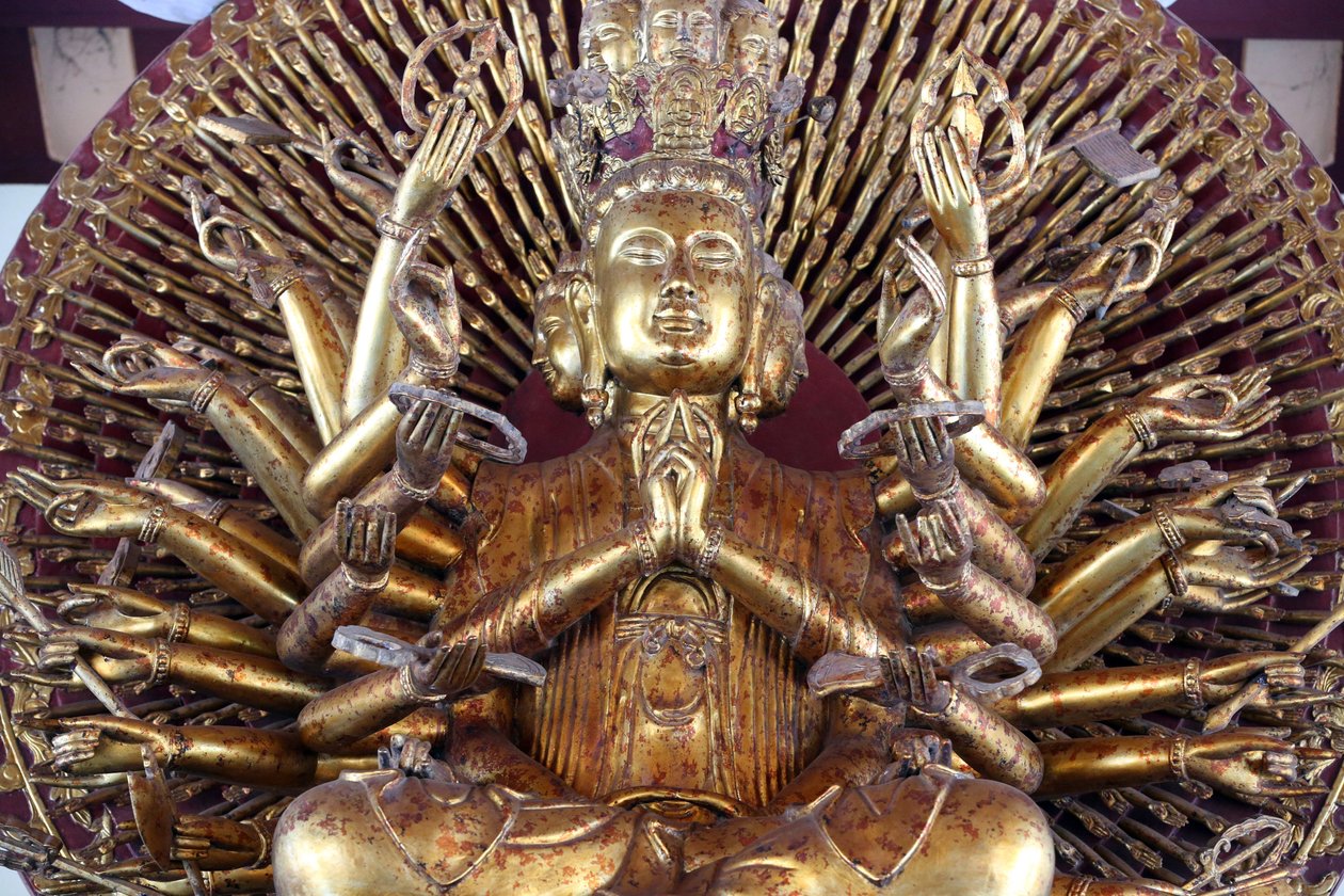 Linh Ung buddhistisk pagod. Tusenarmad Avalokitesvara, Medkänslans Bodhisattva. Staty. Danang. Vietnam av Unbekannt