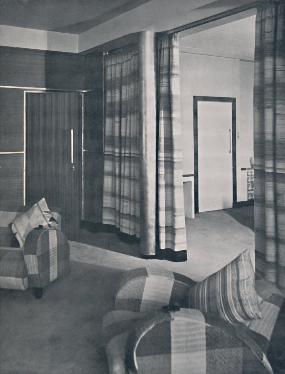 Vardagsrum i ett hus i London, designat av Raymond McGrath, A.R.I.B.A., 1936 av Unbekannt