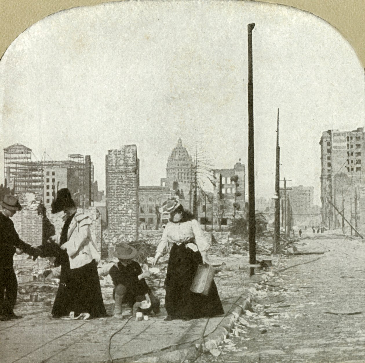 Ser österut från hörnet Ellis och Jones - Tall building, The San Francisco Call, 1906. av Unbekannt