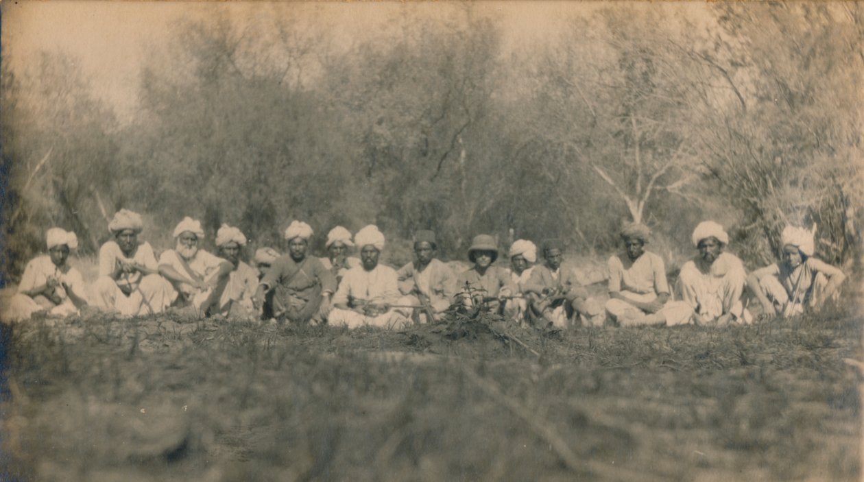 Löjtnant Smith & Beaters - Budhapur Tigerhunt, 1922 av Unbekannt