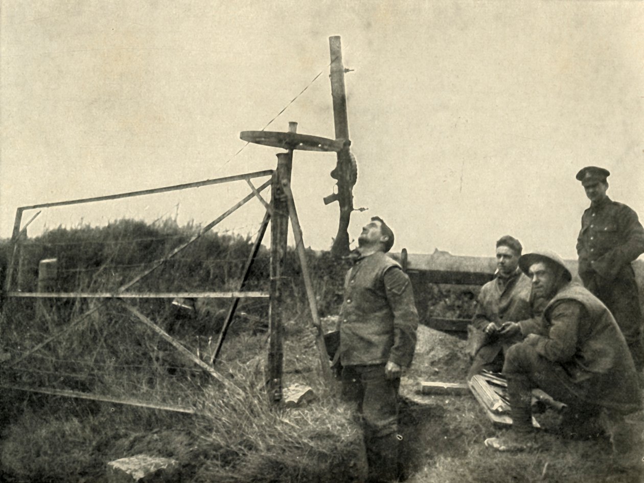Maskingevär monterad på hjul..., 1919. av Unbekannt