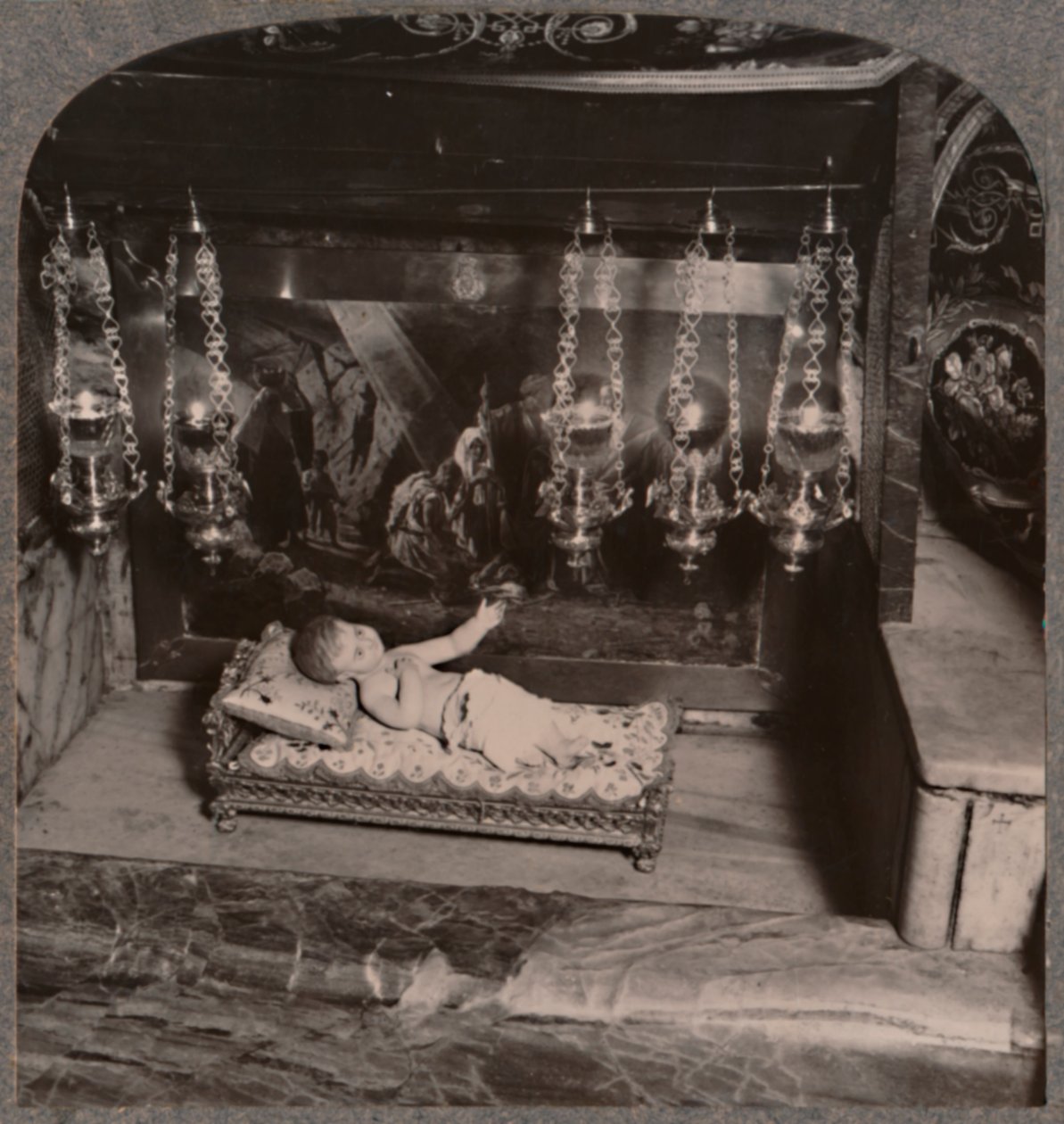 Kristi krubba, Födelsekyrkan, Betlehem, c1900 av Unbekannt