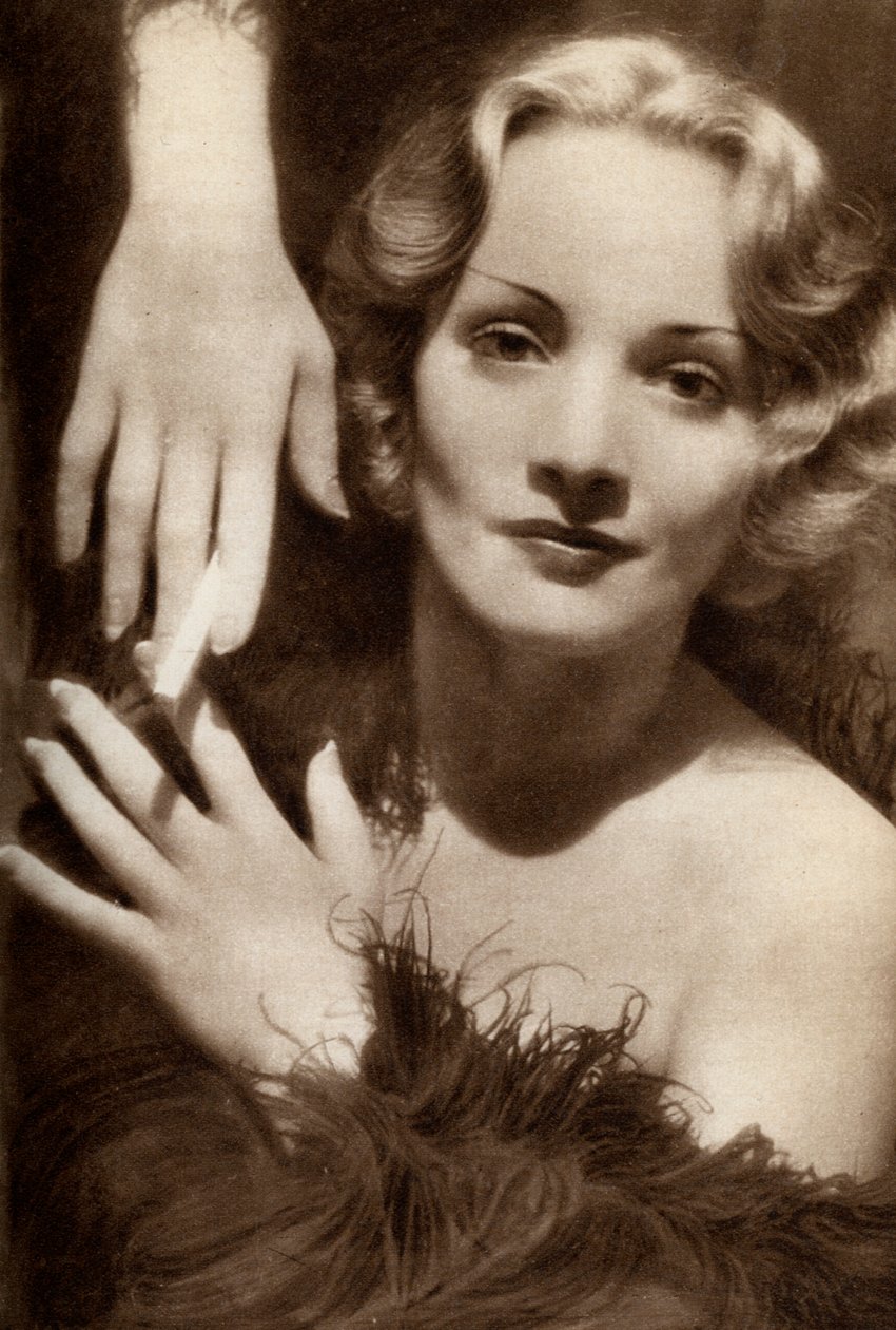 Marlene Dietrich, tysk-amerikansk skådespelerska, 1933 av Unbekannt