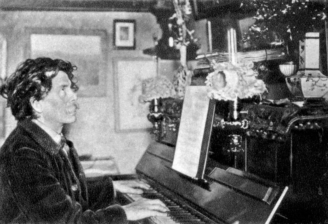 Maurice Rollinat, fransk poet, spelar piano, 1902 av Unbekannt