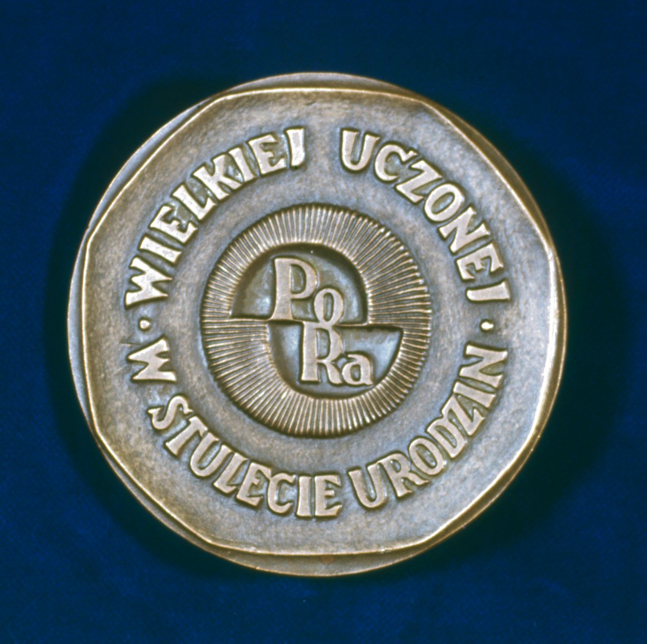 Medalj till minne av Marie Sklodowska Curie, polskfödd fransk fysiker, 1967 av Unbekannt