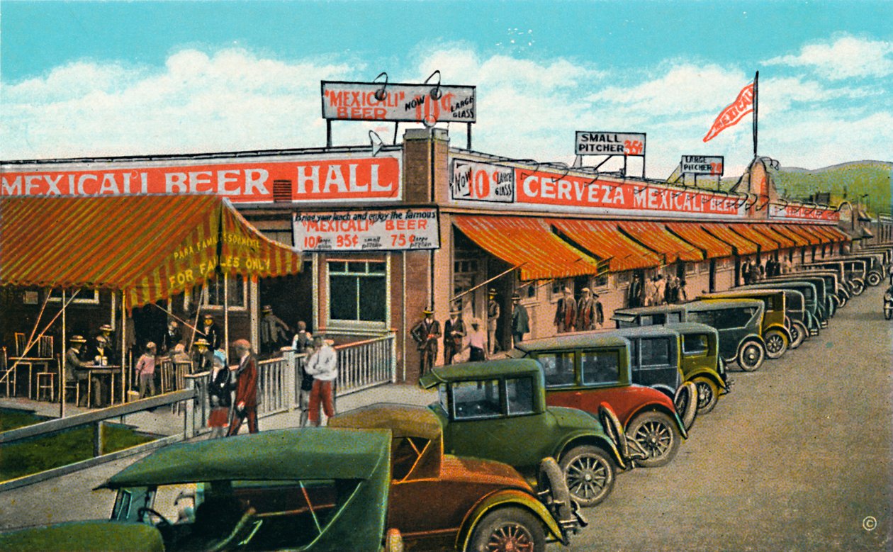 Mexicali Beer Hall, The Longest Bar in the World, c1939 av Unbekannt