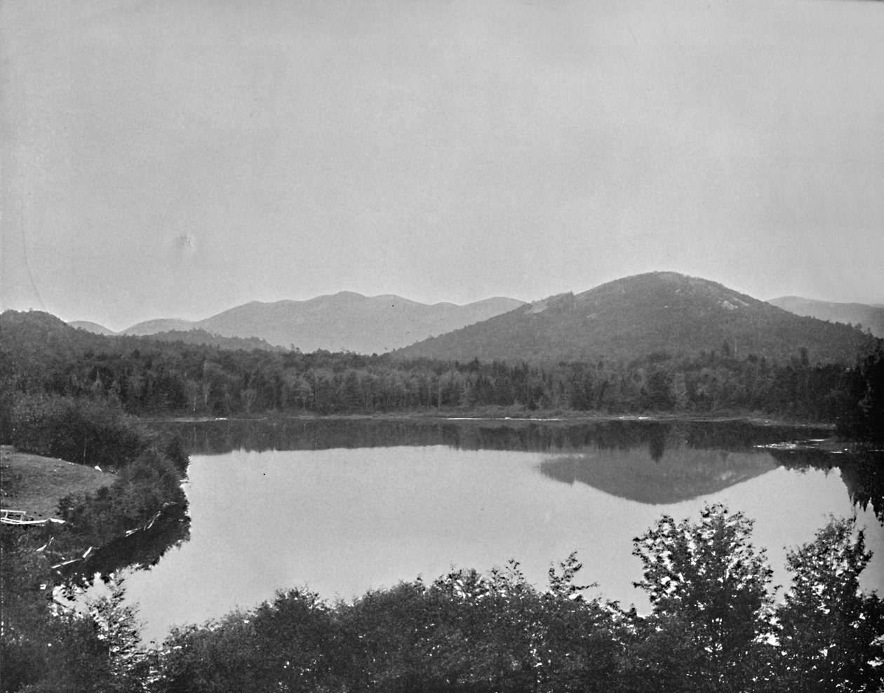 Mirror Lake, Adirondacks, New York, c1897. av Unbekannt