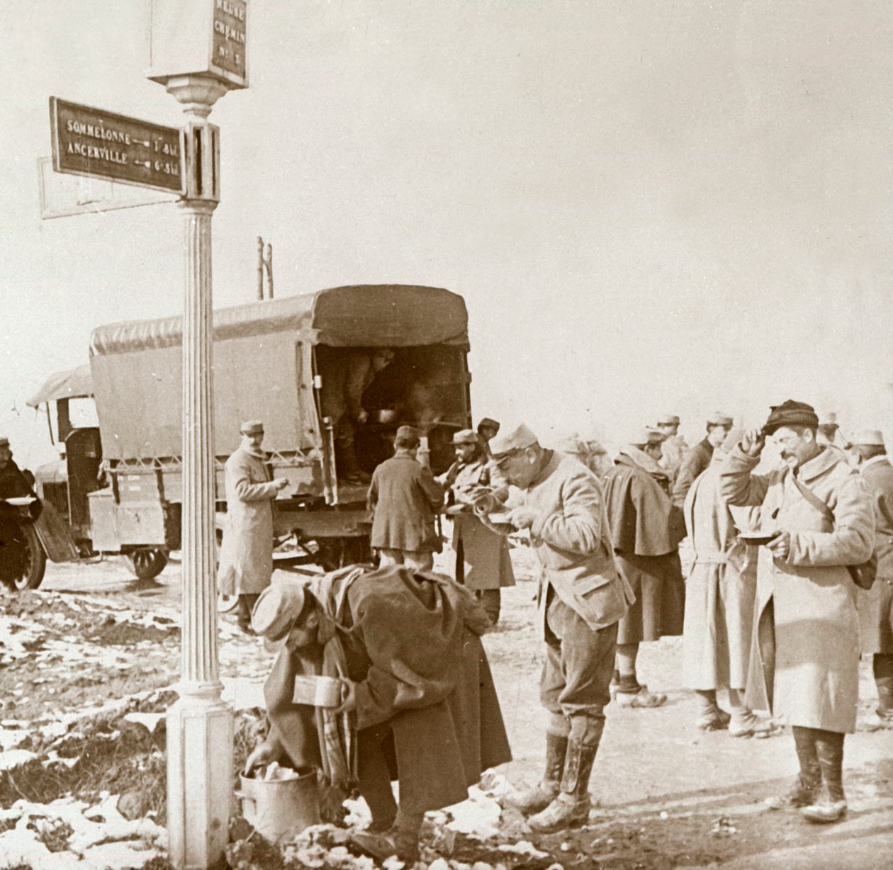 Mobilt kök på Voie Sacrée, Verdun, norra Frankrike, c1914-c1918. av Unbekannt