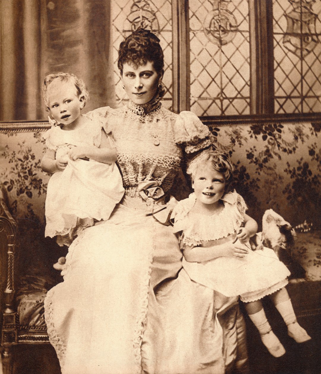 Mor och söner, c1899 1935 av Unbekannt